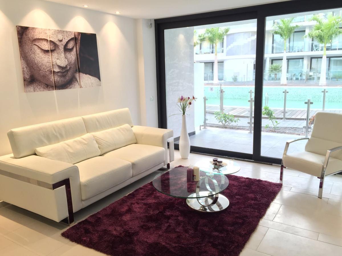 Las Olas Apartment Arona  Exterior photo
