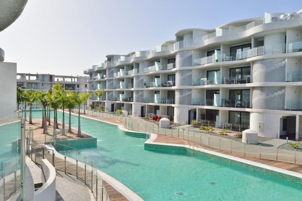 Las Olas Apartment Arona  Exterior photo